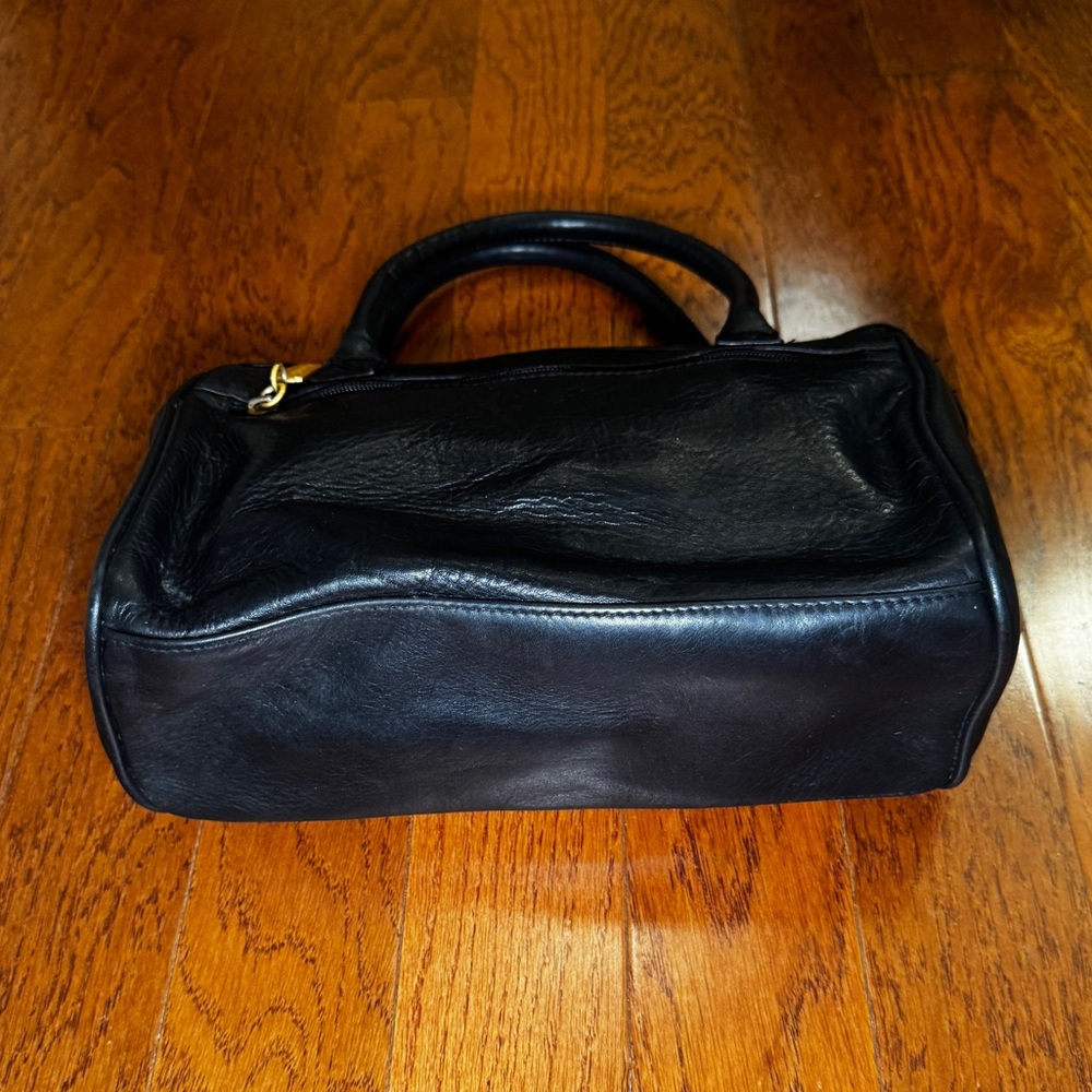 Tignanello | Vintage 90s Black Leather Satchel Bag - Picture 4 of 9
